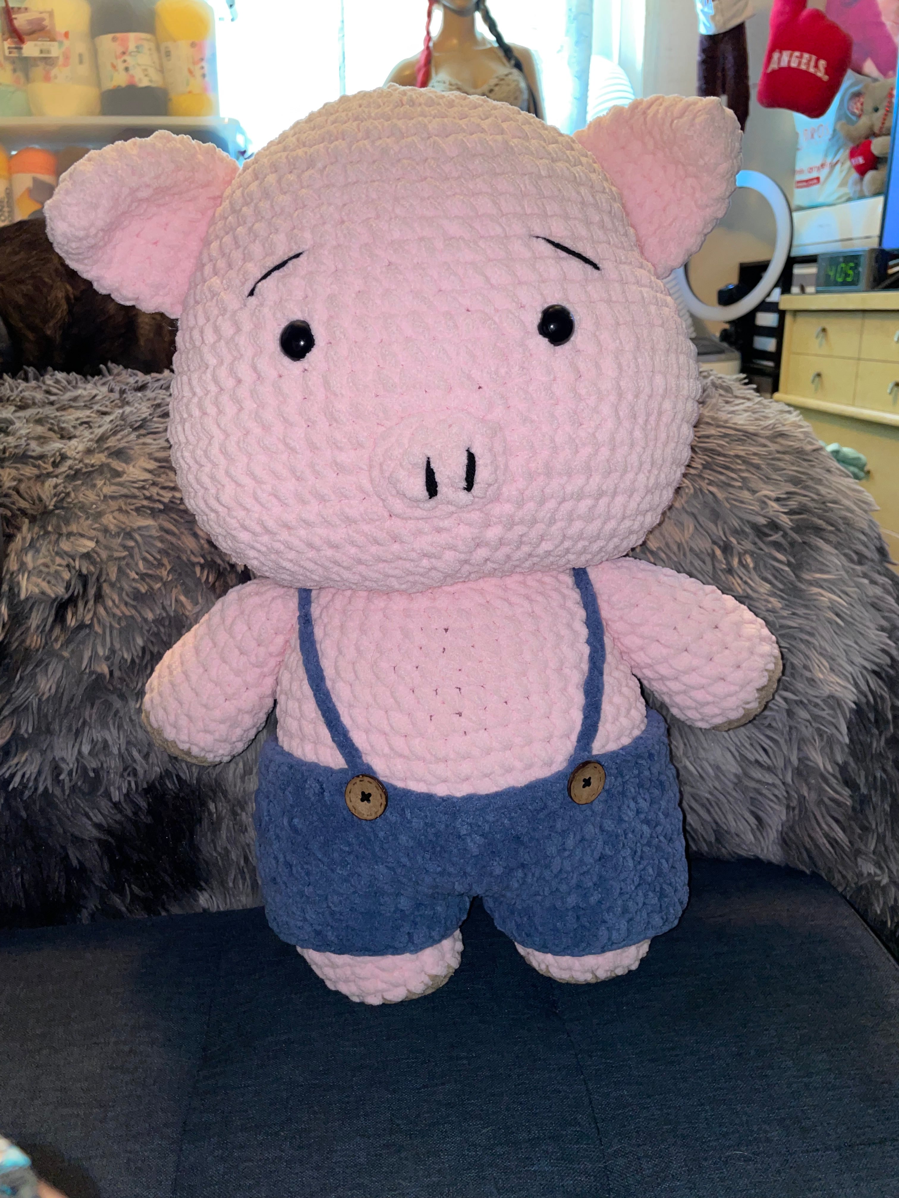 Pig XL Plushie